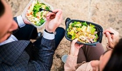 Как выбрать бумажные контейнеры для салатов, супов, горячего?
